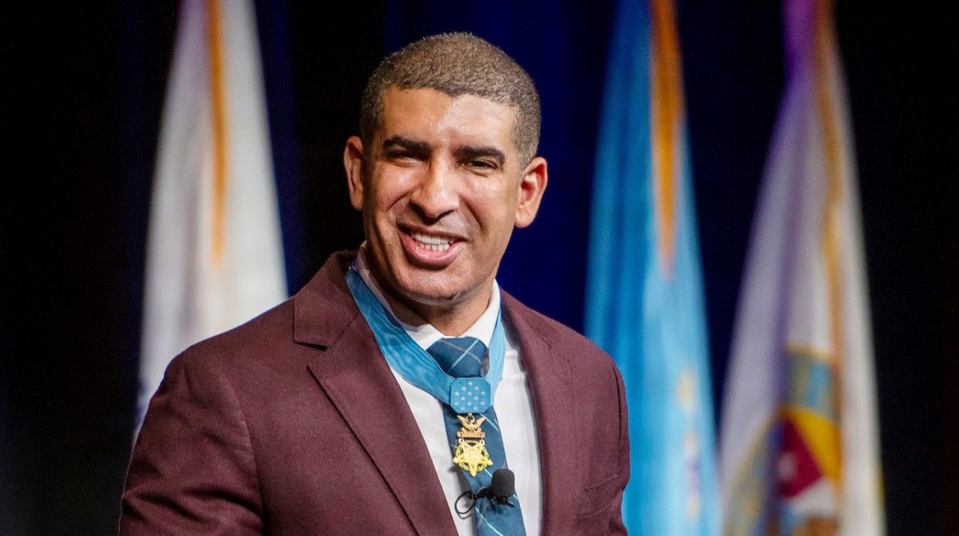 ‘You matter to us more than you’ll ever understand,’ Medal of Honor recipient says to Military Health System