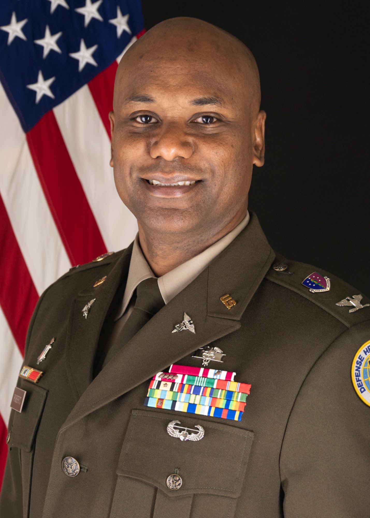 COL Roberts headshot